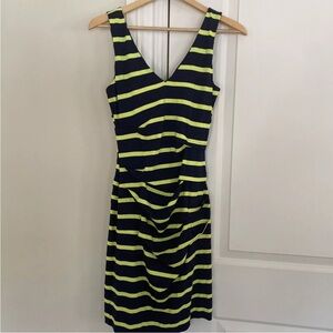 Nicole Milller Artelier fitted maternity dress, Built In Bra, Size Medium